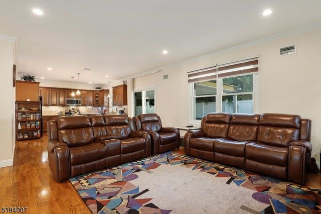 157 Woodridge St, Wood-ridge Boro, NJ 07075
