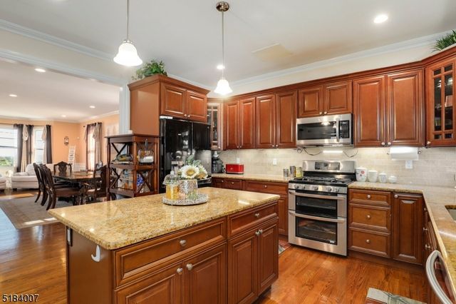 157 Woodridge St, Wood-ridge Boro, NJ 07075