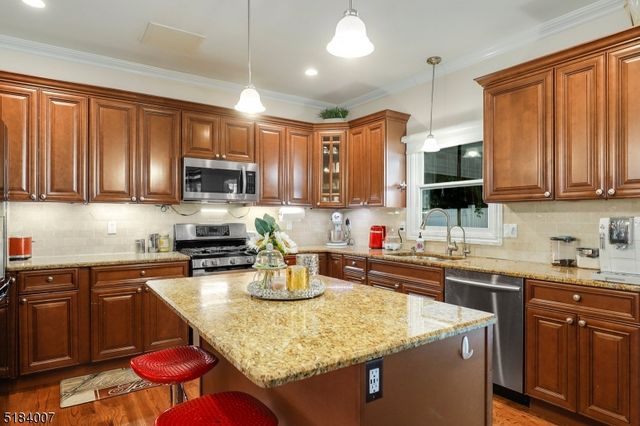 157 Woodridge St, Wood-ridge Boro, NJ 07075