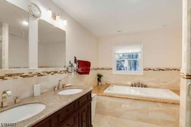 157 Woodridge St, Wood-ridge Boro, NJ 07075