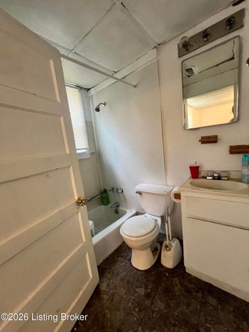 208 E Wampum Ave, Louisville, KY 40209