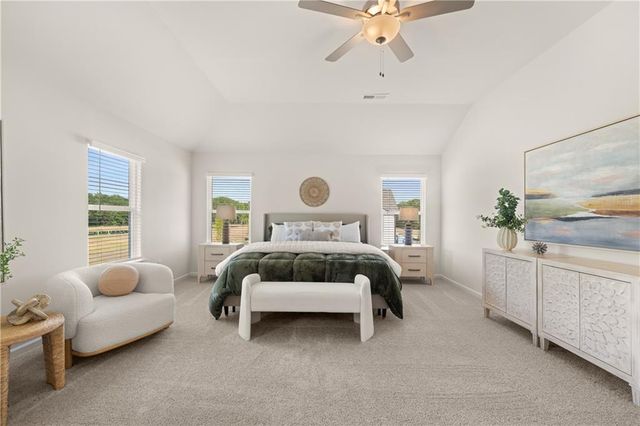 1796 Kingsmere Run Dr, Loganville, GA 30052