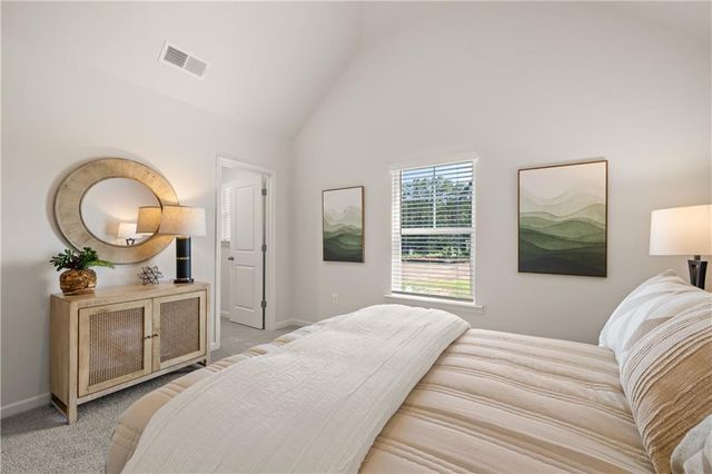1796 Kingsmere Run Dr, Loganville, GA 30052