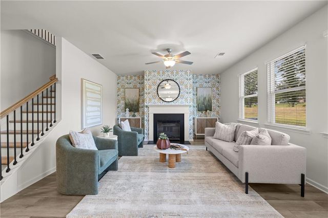 1796 Kingsmere Run Dr, Loganville, GA 30052