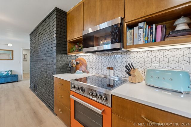 7207 E 166th Street N, Collinsville, OK 74021