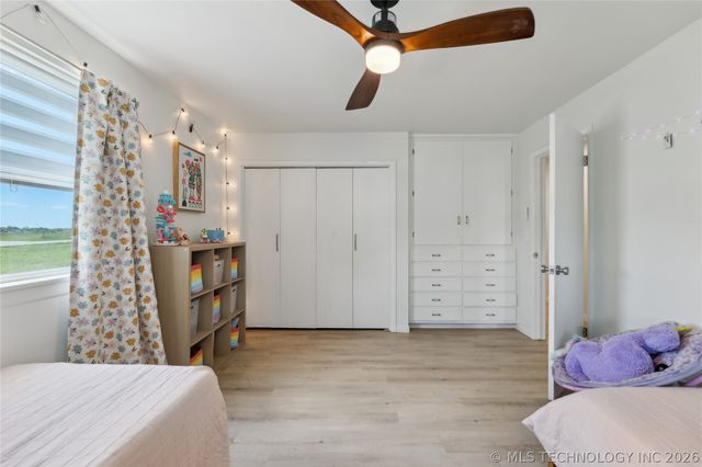 7207 E 166th Street N, Collinsville, OK 74021