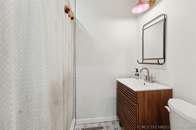 7207 E 166th Street N, Collinsville, OK 74021