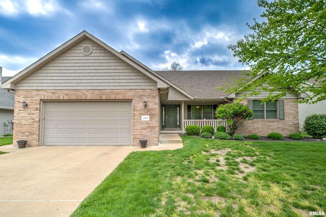 1913 DANE KELSEY Drive, Pekin, IL 61554