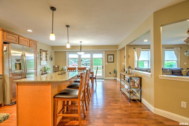 1913 DANE KELSEY Drive, Pekin, IL 61554