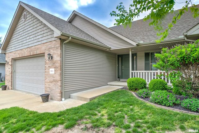 1913 DANE KELSEY Drive, Pekin, IL 61554