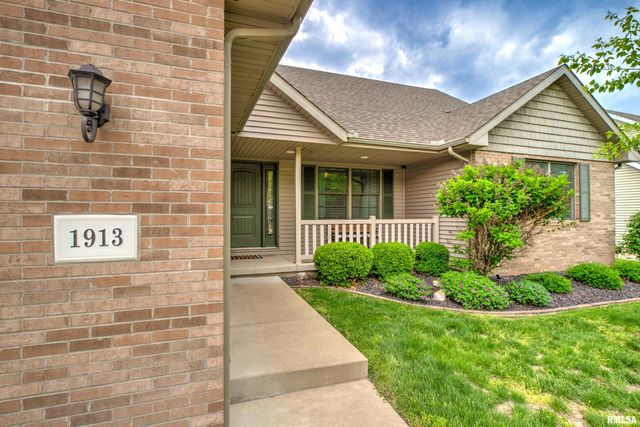 1913 DANE KELSEY Drive, Pekin, IL 61554
