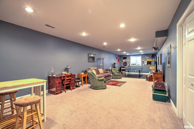 1913 DANE KELSEY Drive, Pekin, IL 61554