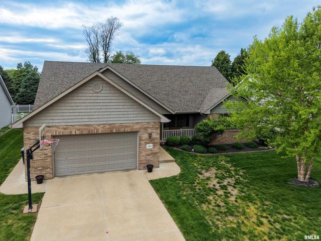1913 DANE KELSEY Drive, Pekin, IL 61554