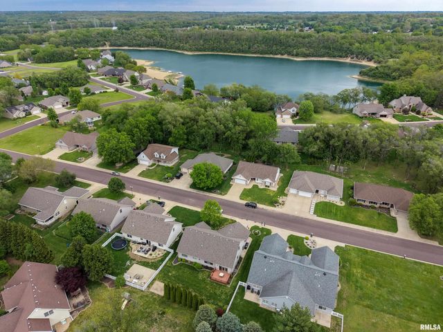 1913 DANE KELSEY Drive, Pekin, IL 61554