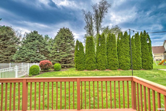 1913 DANE KELSEY Drive, Pekin, IL 61554