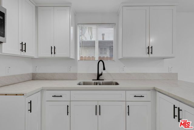 8637 Orchard Avenue, Los Angeles, CA 90044