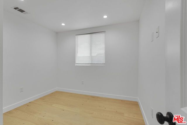 8637 Orchard Avenue, Los Angeles, CA 90044