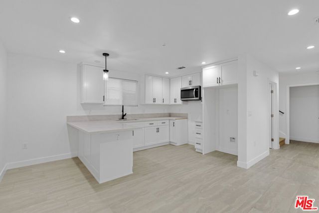 8637 Orchard Avenue, Los Angeles, CA 90044