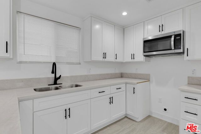 8637 Orchard Avenue, Los Angeles, CA 90044
