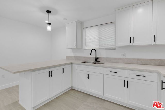 8637 Orchard Avenue, Los Angeles, CA 90044