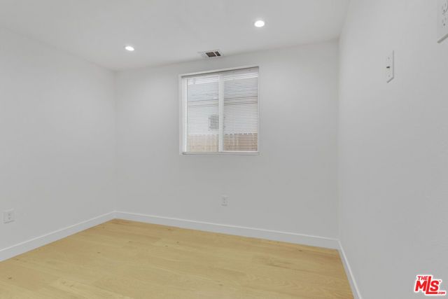 8637 Orchard Avenue, Los Angeles, CA 90044
