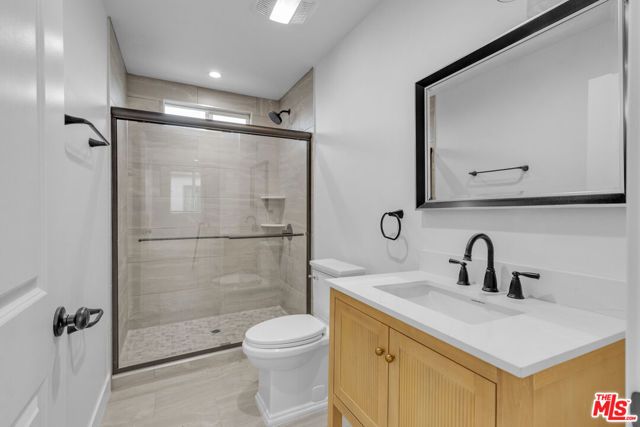 8637 Orchard Avenue, Los Angeles, CA 90044