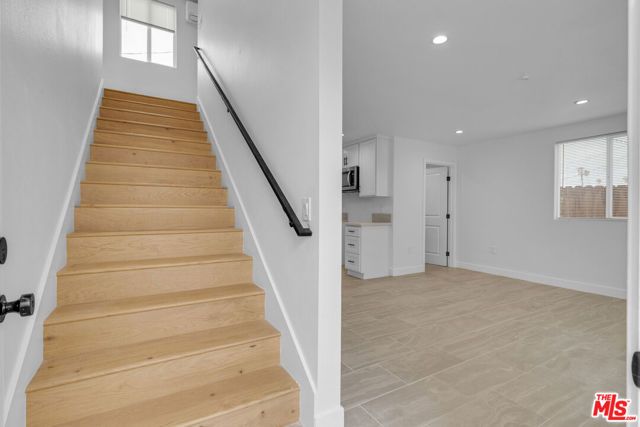 8637 Orchard Avenue, Los Angeles, CA 90044