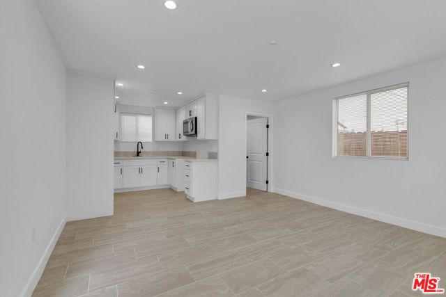 8637 Orchard Avenue, Los Angeles, CA 90044