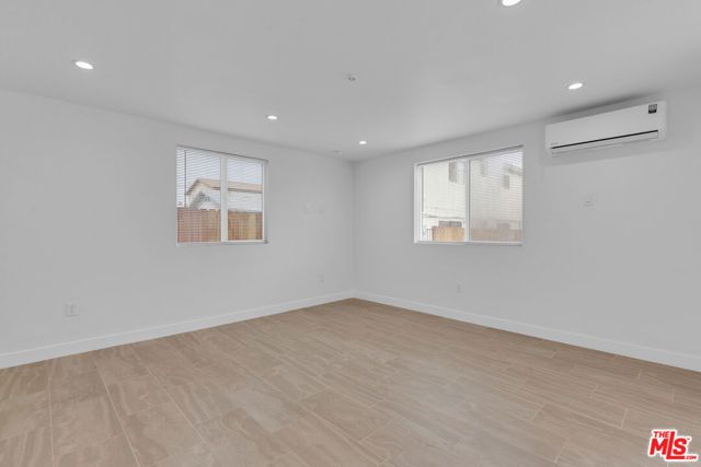 8637 Orchard Avenue, Los Angeles, CA 90044
