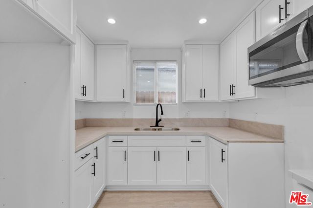 8637 Orchard Avenue, Los Angeles, CA 90044