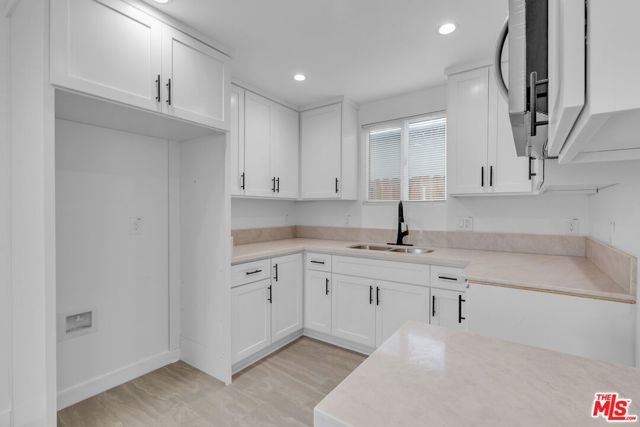 8637 Orchard Avenue, Los Angeles, CA 90044
