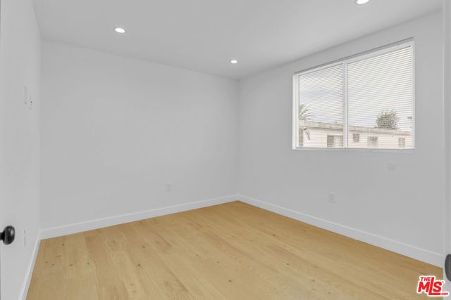 8637 Orchard Avenue, Los Angeles, CA 90044