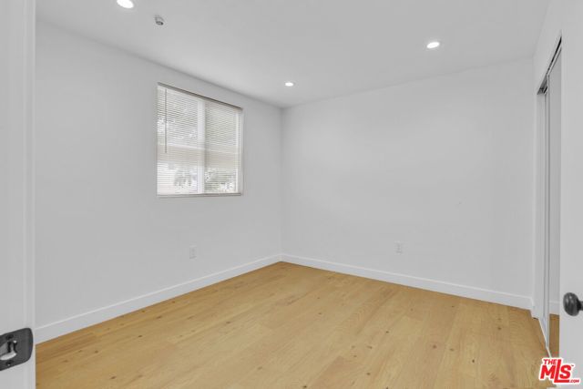 8637 Orchard Avenue, Los Angeles, CA 90044