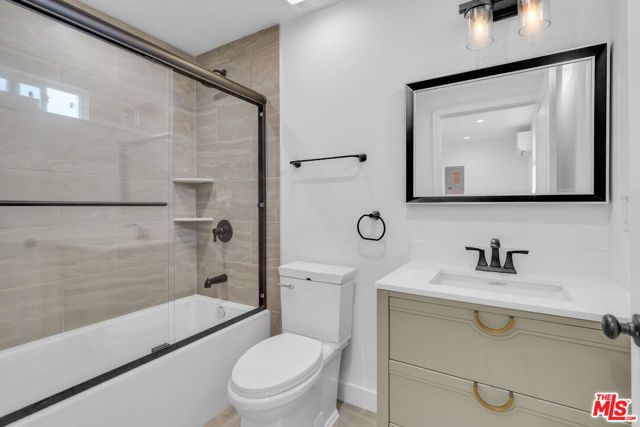 8637 Orchard Avenue, Los Angeles, CA 90044