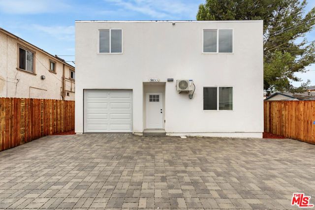 8637 Orchard Avenue, Los Angeles, CA 90044