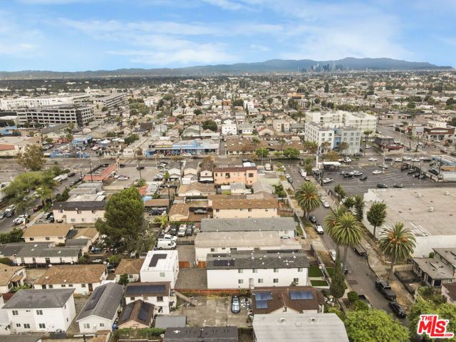 8637 Orchard Avenue, Los Angeles, CA 90044