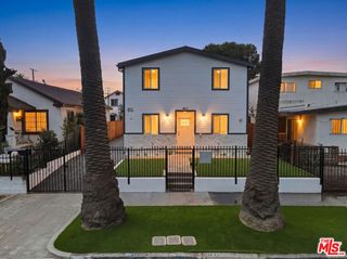 8637 Orchard Avenue, Los Angeles, CA 90044