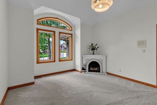 330 Deerwood Lane, Grand Island, NY 14072