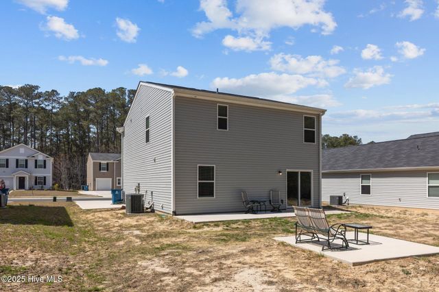 821 Conductor Court, Vass, NC 28394