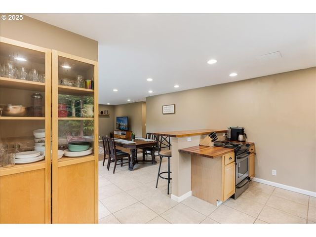 30062 MAPLE Dr, Rainier, OR 97048