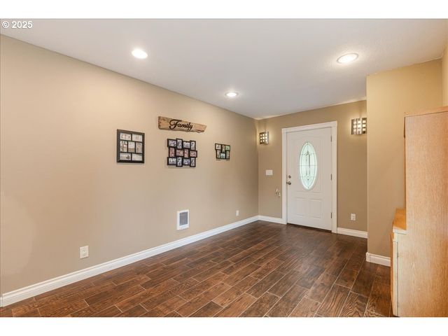 30062 MAPLE Dr, Rainier, OR 97048