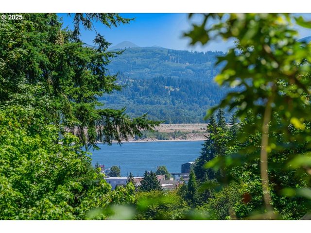 30062 MAPLE Dr, Rainier, OR 97048