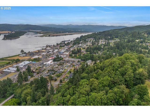 30062 MAPLE Dr, Rainier, OR 97048