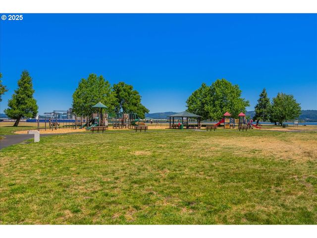 30062 MAPLE Dr, Rainier, OR 97048