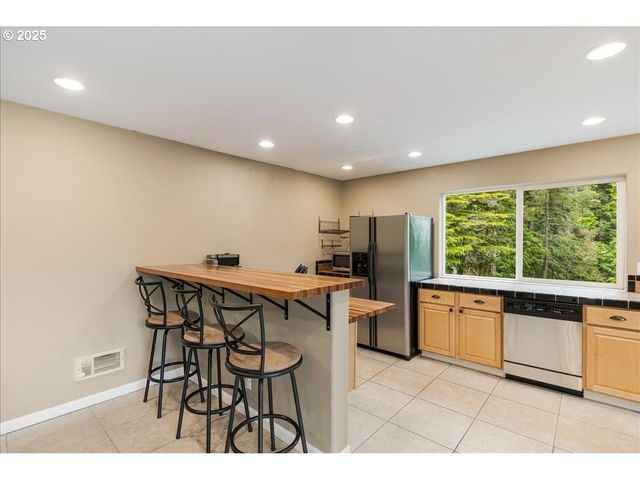 30062 MAPLE Dr, Rainier, OR 97048