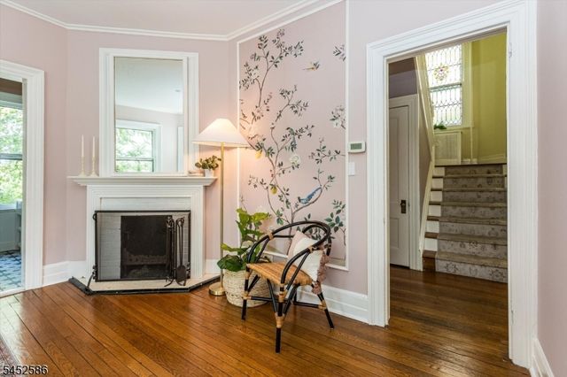 39 Oberlin St, Maplewood Twp., NJ 07040
