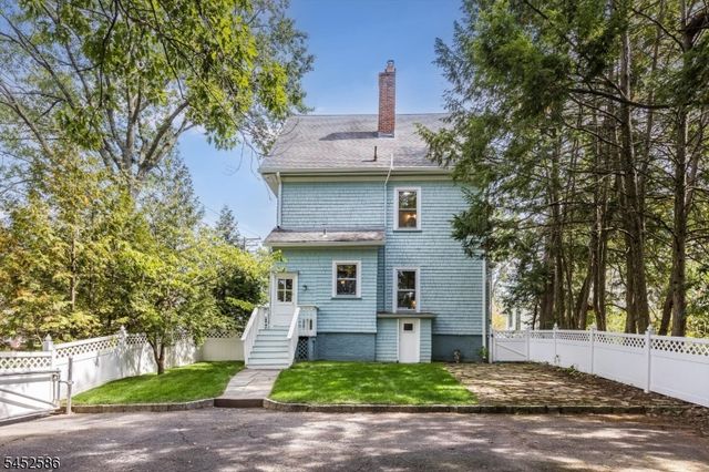 39 Oberlin St, Maplewood Twp., NJ 07040