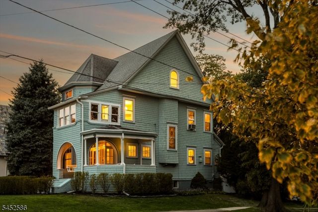 39 Oberlin St, Maplewood Twp., NJ 07040