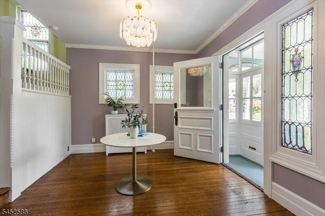 39 Oberlin St, Maplewood Twp., NJ 07040