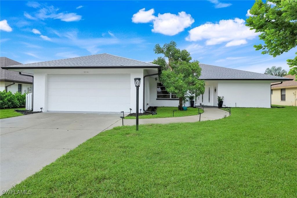 9741 Campbell CIR, Naples, FL 34109
